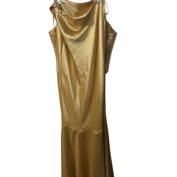 V Chapman Gold Satin and Lace Dress - Picture 2 of 5